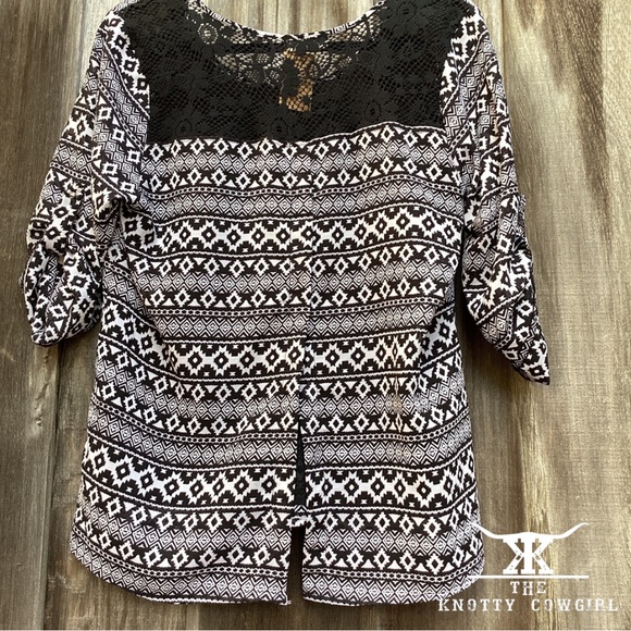 Black/White Aztek Shear Blouse Sz Lg - Picture 2 of 2